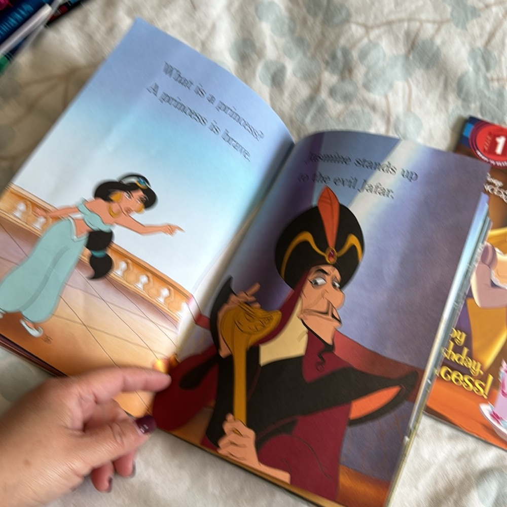 Step Into Reading Disney Princess Level 1 Pre-K / K Book Bundle - Picture 10 of 16